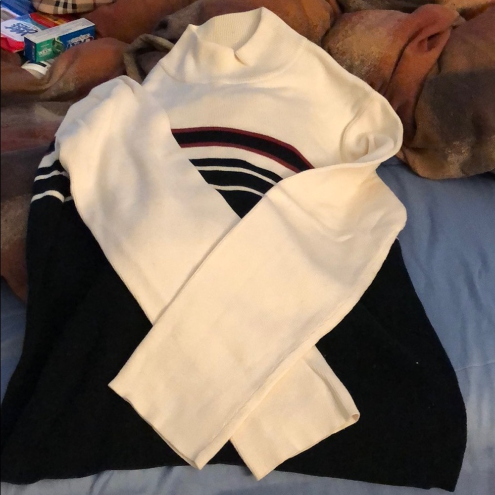 Long sleeve knit tee